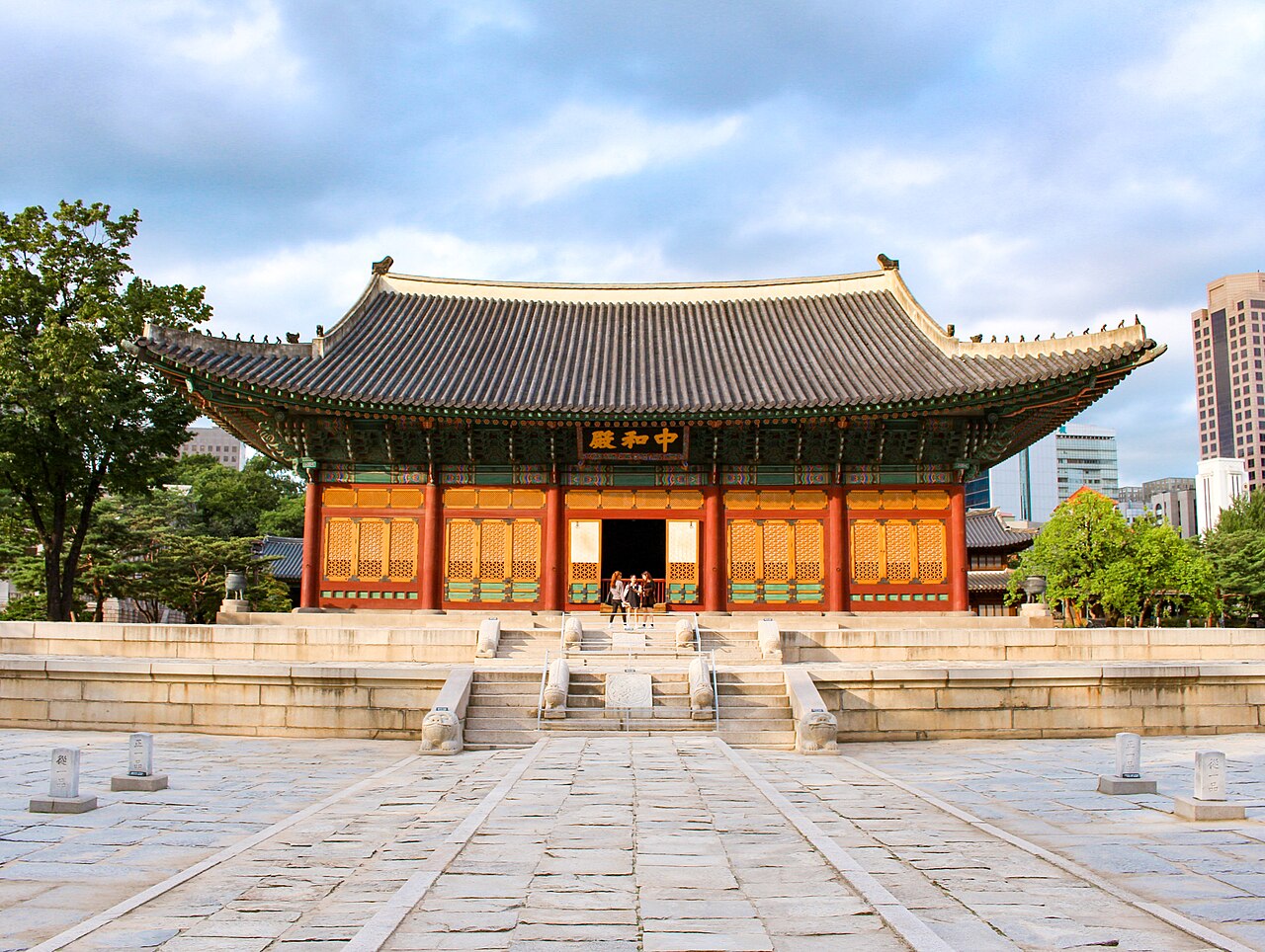 Deoksugung palace in Seoul, South Korea