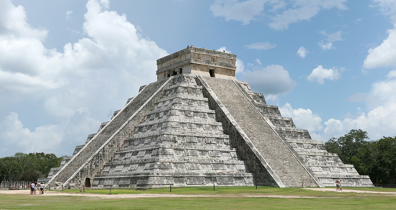 El Castillo at Chichén Itzá, Mexico